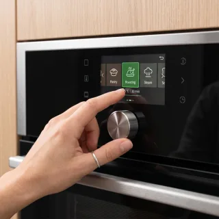 Commandes : choisir entre boutons et écran tactile