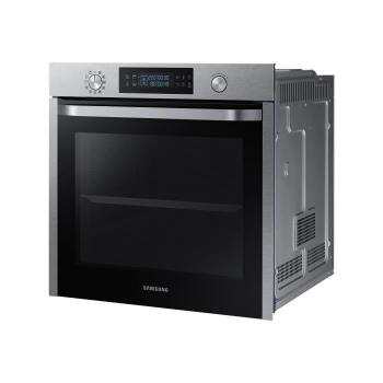 Four encastrable Samsung NV75M5572RS